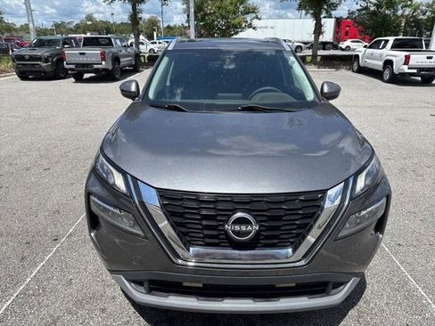 Used 2022 Nissan Rogue SV w/ SV Premium Package FWD image 2