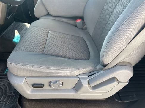 Used 2011 Ford F150 XLT w/ XLT Convenience Pkg image 12