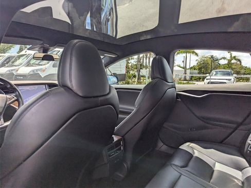 Used 2021 Tesla Model S Long Range Plus image 18