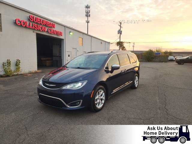 Used 2020 Chrysler Pacifica Limited FWD image 1