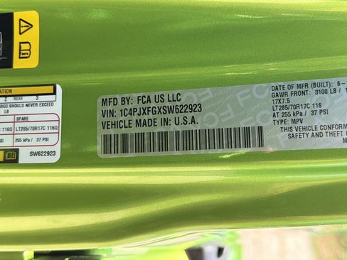 Used 2025 Jeep Wrangler Unlimited Rubicon w/ Steel Bumper Group AWD/4WD image 31