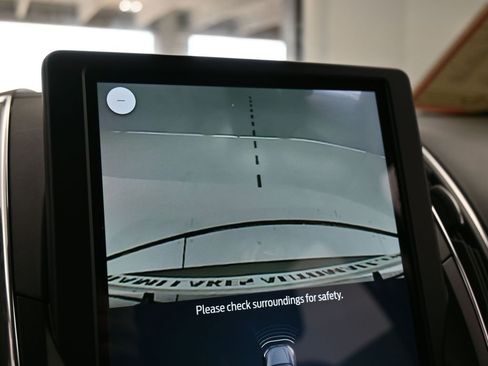 Used 2022 Ford Edge Titanium image 24