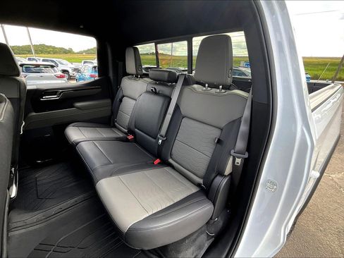 New 2026 Chevrolet Silverado 1500 ZR2 image 10