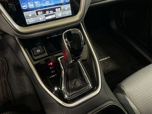 Certified 2025 Subaru Outback Premium image 22