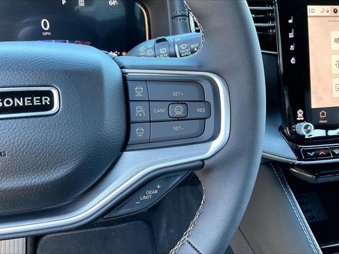 New 2026 Jeep Grand Wagoneer 4WD image 32