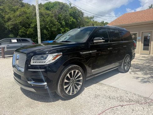 Used 2018 Lincoln Navigator Select RWD image 1