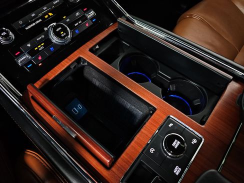 Used 2021 Lincoln Navigator Reserve AWD/4WD image 37
