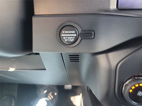 New 2025 Ford Bronco 4-Door image 23