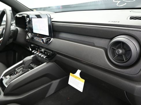 New 2026 Chevrolet Colorado W/T image 25
