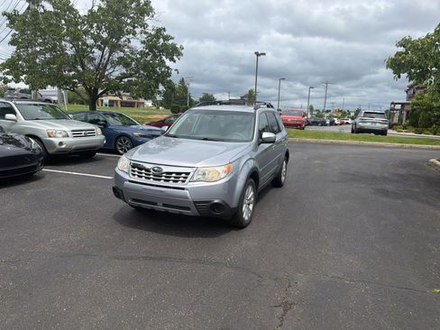Used 2012 Subaru Forester 2.5X Premium AWD/4WD image 4