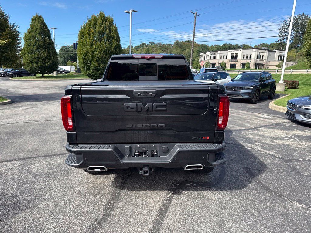 Used 2022 GMC Sierra 1500 AT4 w/ AT4 Premium Package AWD/4WD image 5