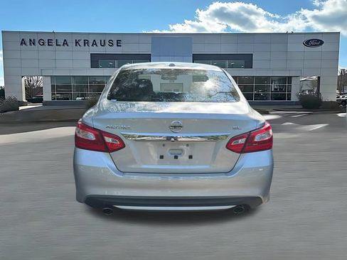 Used 2016 Nissan Altima 2.5 SL w/ 2.5 Technology w/LED Package FWD image 10
