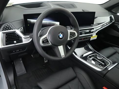Used 2026 BMW X5 xDrive40i w/ M Sport Package image 10