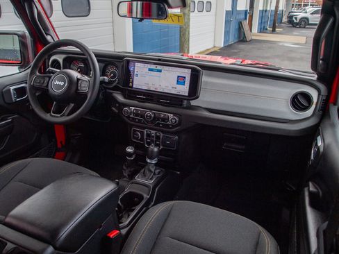 Used 2024 Jeep Gladiator Sport AWD/4WD image 26