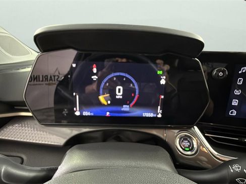 Used 2024 Chevrolet Trax ACTIV w/ Sunroof Package image 20