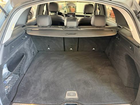 Used 2018 Mercedes-Benz GLC 300 4MATIC image 7