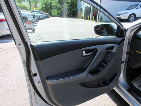 Used 2014 Hyundai Elantra Limited FWD image 10