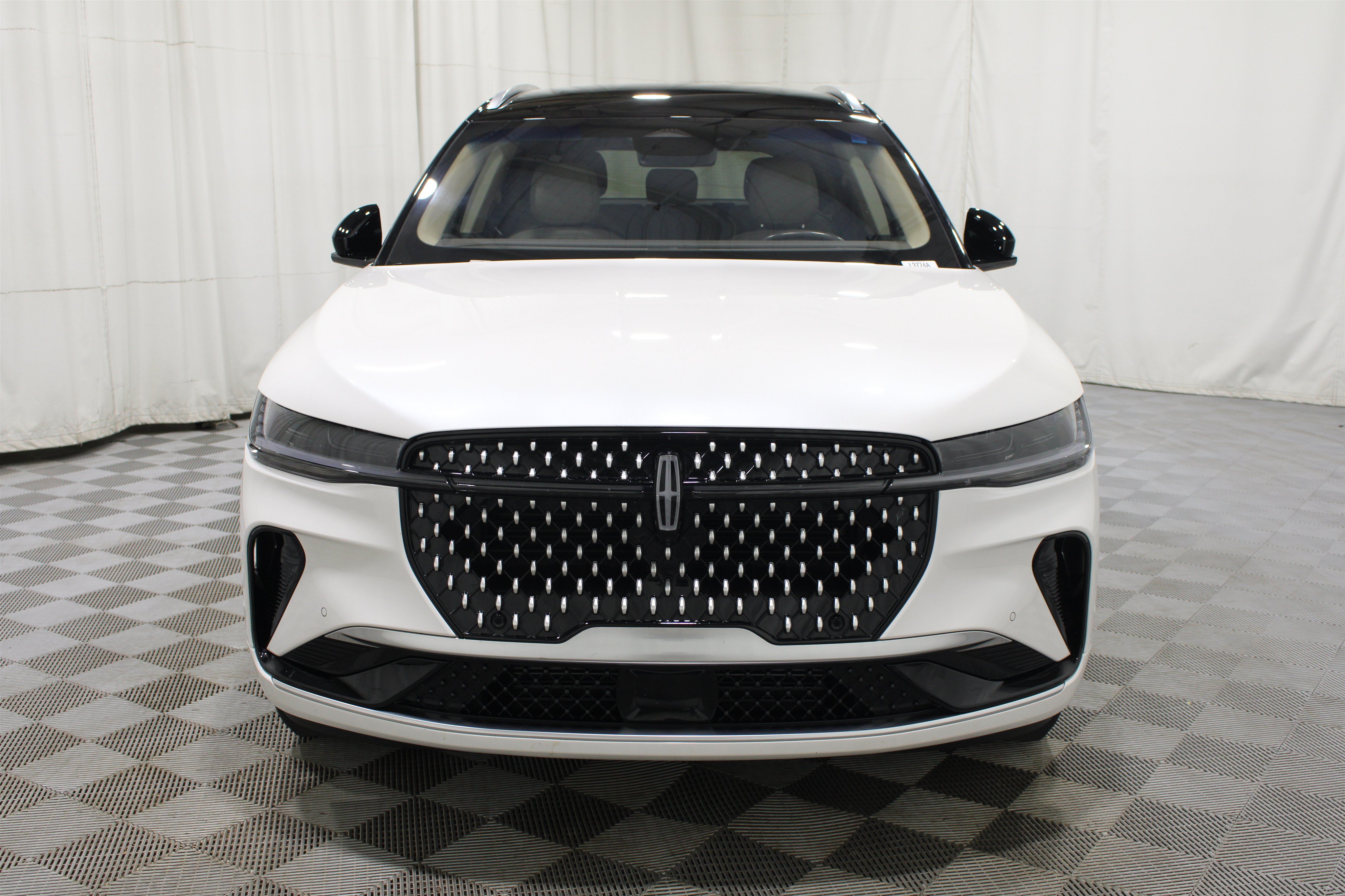 Used 2024 Lincoln Nautilus Reserve AWD/4WD image 36