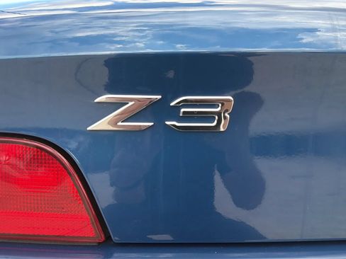 Used 2000 BMW Z3 2.5i RWD image 24