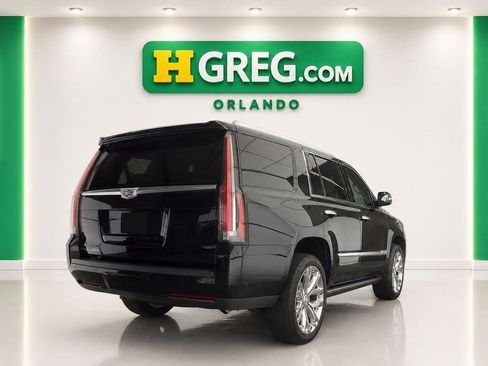 Used 2020 Cadillac Escalade Platinum AWD/4WD image 6