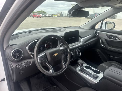 Used 2024 Chevrolet Blazer LT w/ Convenience Package FWD image 9
