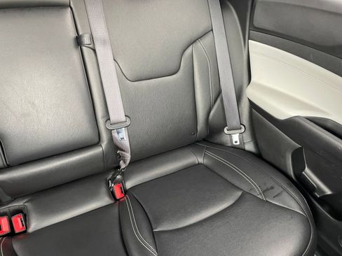 Used 2025 Jeep Compass Limited image 38