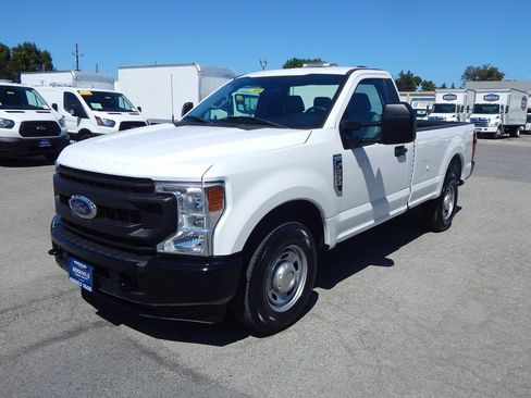 Used 2021 Ford F250 XL w/ Power Equipment Group RWD image 1