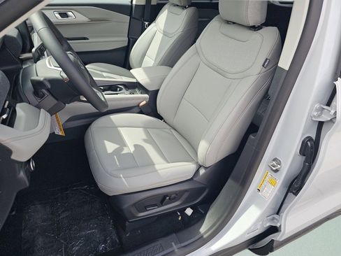 New 2026 Ford Explorer Active AWD/4WD image 6