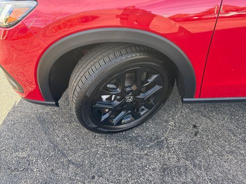 Used 2025 Honda HR-V Sport image 25