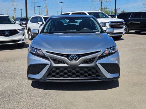 Used 2023 Toyota Camry SE image 9