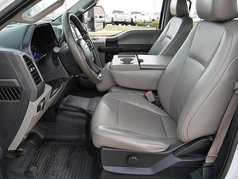 Used 2017 Ford F550 4x4 Crew Cab Super Duty image 10