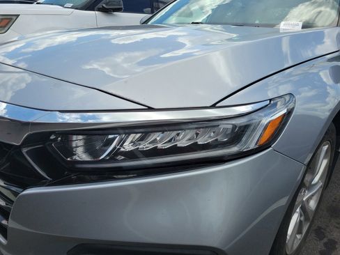 Used 2018 Honda Accord LX image 5