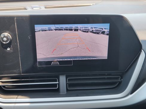 Used 2025 Chevrolet Trax LS FWD image 18
