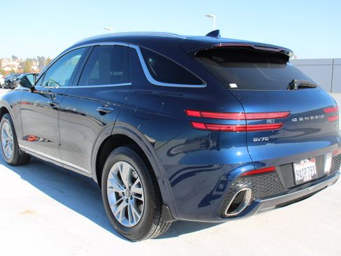 Used 2022 Genesis GV70 2.5T image 5