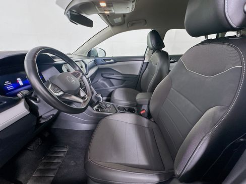 Used 2024 Volkswagen Taos SE image 13