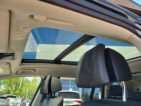 Used 2024 BMW X7 xDrive40i image 12