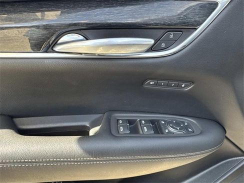 Used 2022 Cadillac XT5 Premium Luxury w/ Technology Package image 18