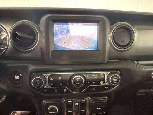 Used 2022 Jeep Wrangler Unlimited Sport AWD/4WD image 28