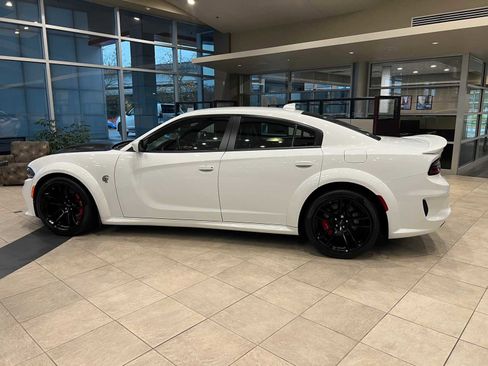Used 2022 Dodge Charger SRT Hellcat image 3