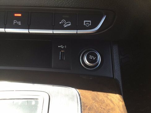 Used 2018 Audi Q5 2.0T Premium Plus w/ Premium Plus Package AWD/4WD image 34