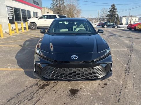 New 2026 Toyota Camry SE image 8