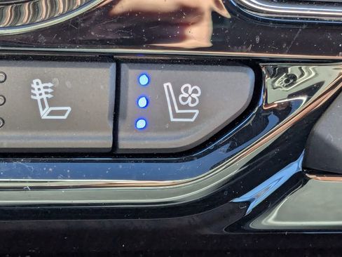 Used 2024 GMC Yukon Denali Ultimate image 10