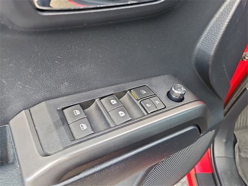 Used 2017 Toyota Tacoma TRD Sport image 16