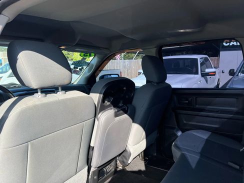Used 2015 RAM 1500 Express image 10