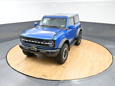 Used 2022 Ford Bronco Outer Banks w/ Sasquatch Package AWD/4WD image 8
