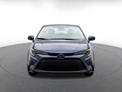 Used 2025 Toyota Corolla LE FWD image 2