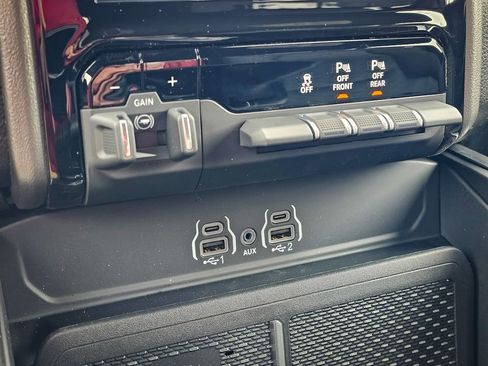 New 2026 RAM 1500 4x4 Crew Cab image 29