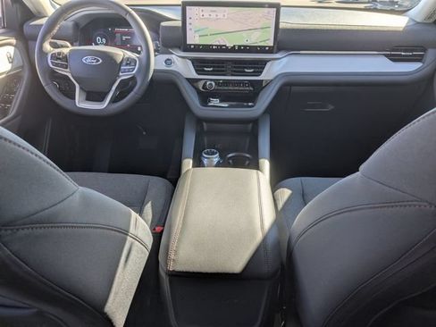 New 2026 Ford Explorer Active RWD image 20