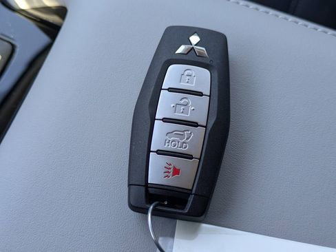 New 2026 Mitsubishi Outlander SE FWD image 31