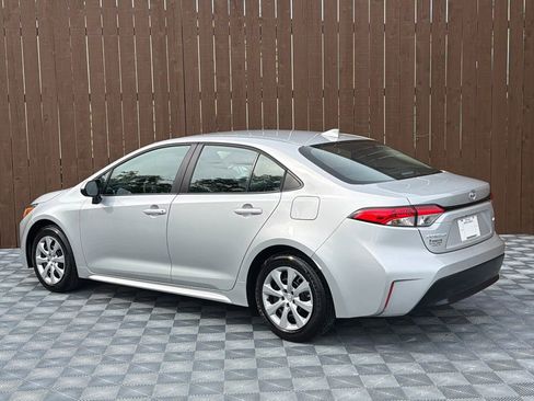Used 2026 Toyota Corolla LE FWD image 14
